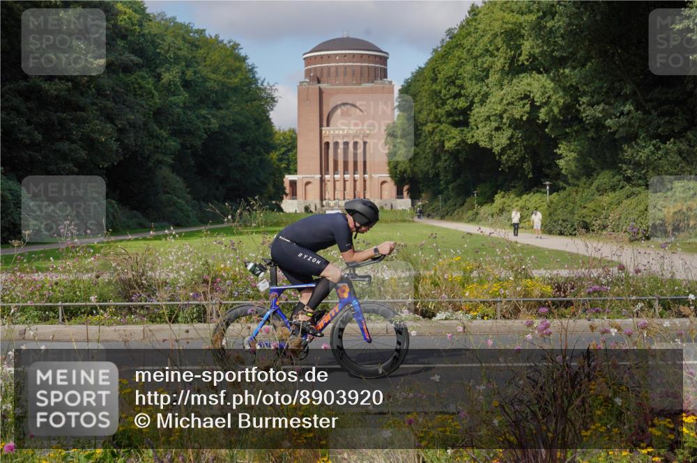 14.09.2025 - Stadtparktriathlon Michael Burmester http://msf.ph/oto/8903920 14.09.2025 10:55:09 Radfahren 632, 686, 699, 705, 721, 729, 769, 847 meine-sportfotos.de