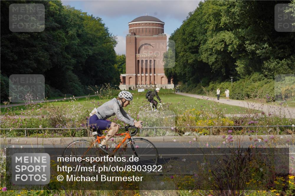 14.09.2025 - Stadtparktriathlon Michael Burmester http://msf.ph/oto/8903922 14.09.2025 10:55:12 Radfahren 632, 686, 699, 705, 721, 729, 769, 847 meine-sportfotos.de