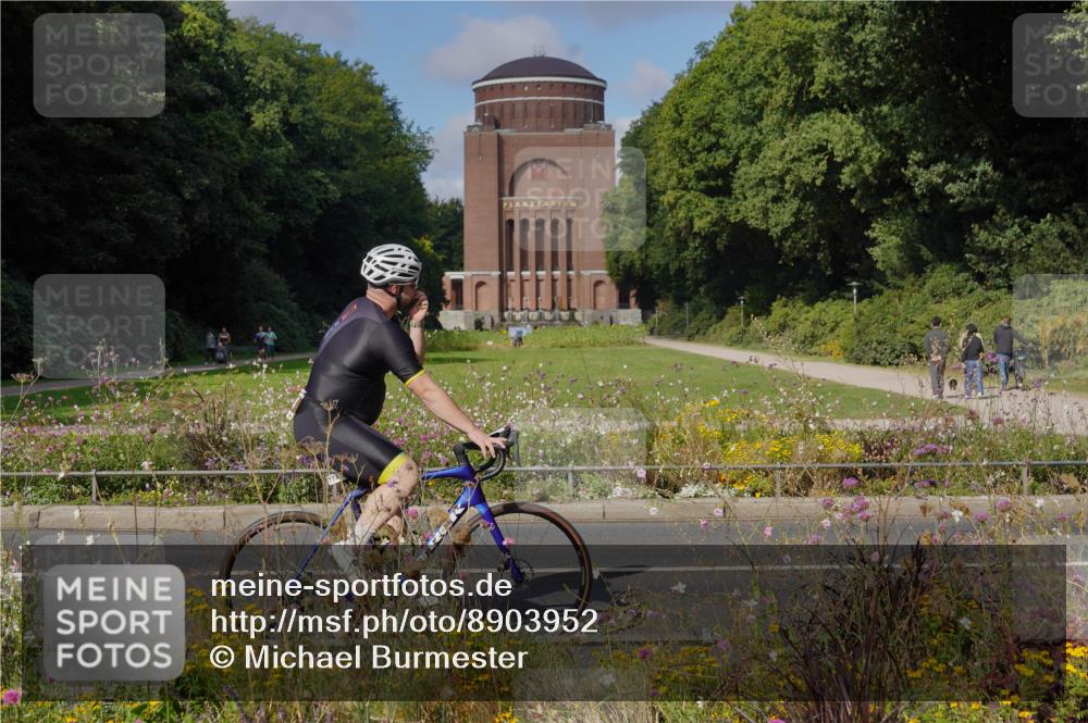 14.09.2025 - Stadtparktriathlon Michael Burmester http://msf.ph/oto/8903952 14.09.2025 10:56:41 Radfahren 697, 755, 771, 774, 776, 778, 788, 807, 811, 849, 914 meine-sportfotos.de