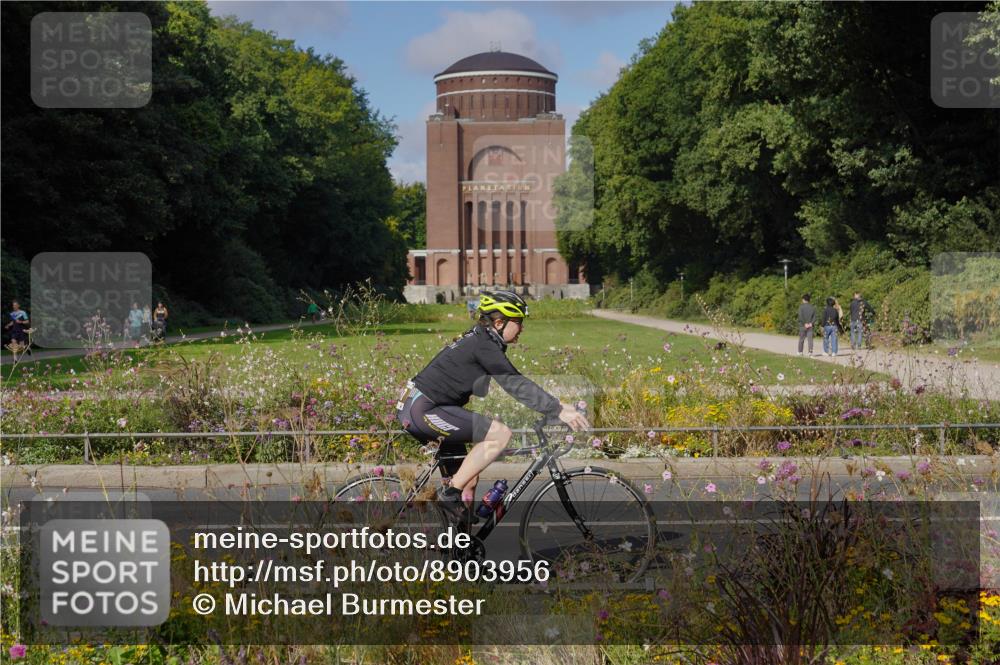 14.09.2025 - Stadtparktriathlon Michael Burmester http://msf.ph/oto/8903956 14.09.2025 10:56:49 Radfahren 697, 746, 755, 764, 767, 771, 776, 783, 796, 807, 811, 817, 914 meine-sportfotos.de