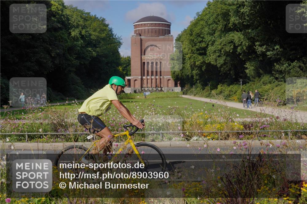 14.09.2025 - Stadtparktriathlon Michael Burmester http://msf.ph/oto/8903960 14.09.2025 10:56:51 Radfahren 697, 746, 755, 764, 767, 771, 783, 796, 798, 807, 811, 817, 914 meine-sportfotos.de