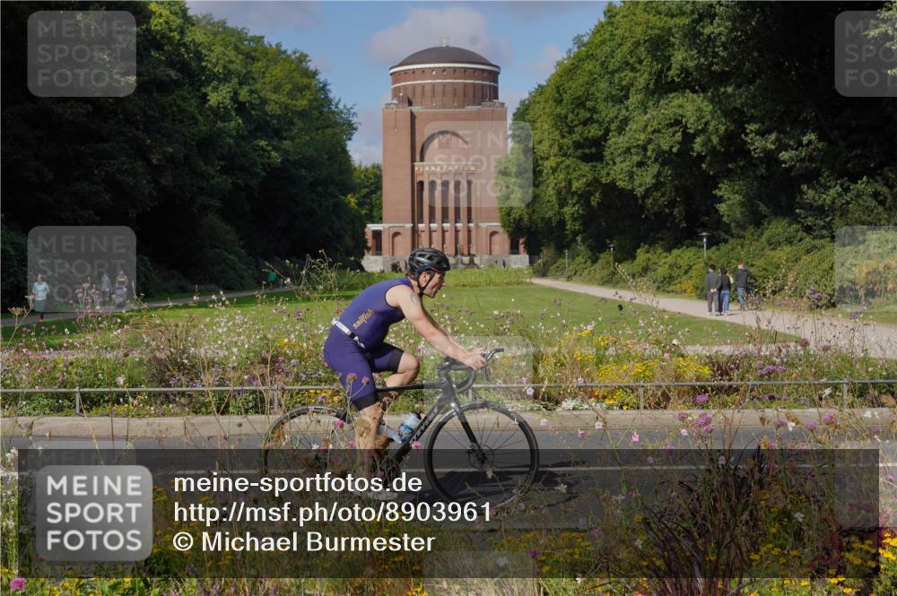14.09.2025 - Stadtparktriathlon Michael Burmester http://msf.ph/oto/8903961 14.09.2025 10:56:52 Radfahren 697, 746, 755, 764, 767, 771, 783, 796, 798, 807, 811, 817, 909, 914 meine-sportfotos.de