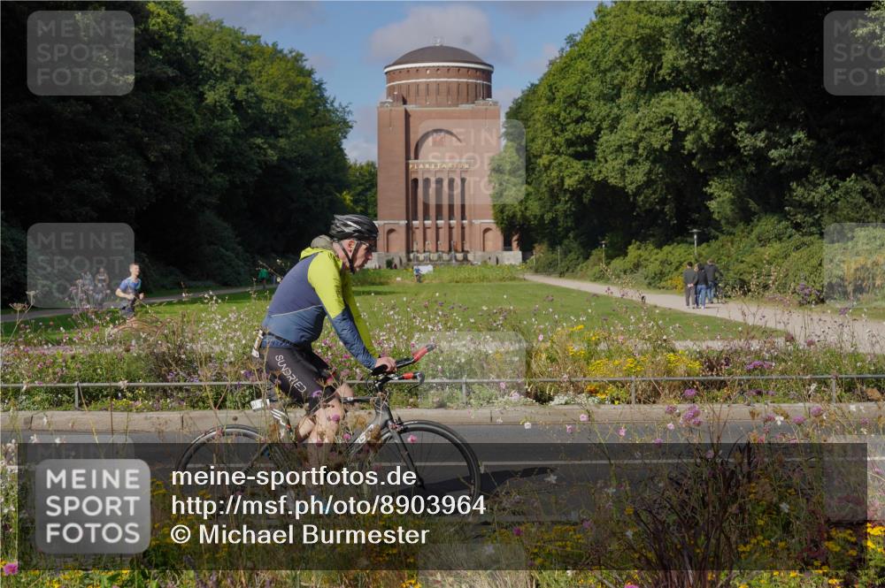 14.09.2025 - Stadtparktriathlon Michael Burmester http://msf.ph/oto/8903964 14.09.2025 10:56:55 Radfahren 746, 755, 764, 767, 783, 796, 798, 807, 817, 909, 914 meine-sportfotos.de
