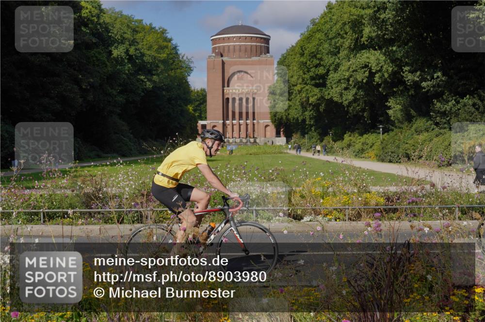 14.09.2025 - Stadtparktriathlon Michael Burmester http://msf.ph/oto/8903980 14.09.2025 10:57:55 Radfahren 637, 737, 816, 836, 841, 853 meine-sportfotos.de