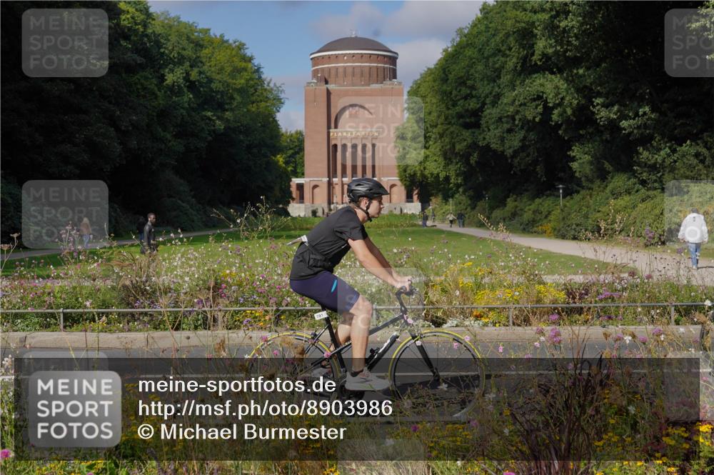 14.09.2025 - Stadtparktriathlon Michael Burmester http://msf.ph/oto/8903986 14.09.2025 10:58:09 Radfahren 791, 826 meine-sportfotos.de