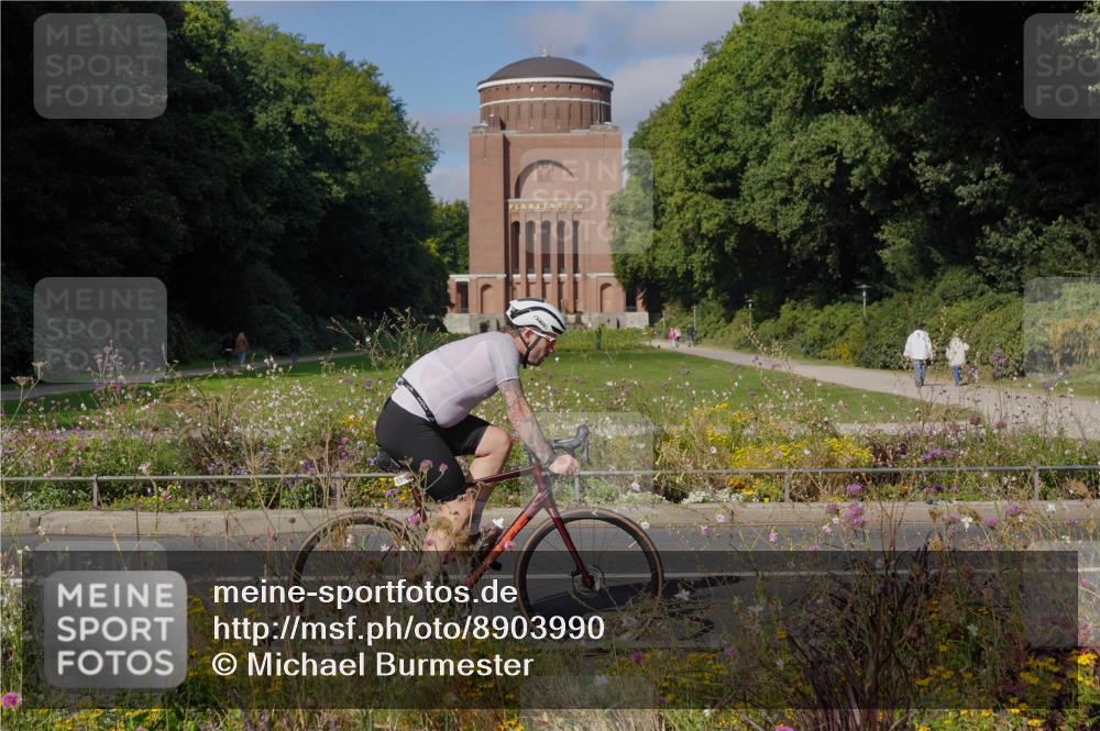 14.09.2025 - Stadtparktriathlon Michael Burmester http://msf.ph/oto/8903990 14.09.2025 10:58:25 Radfahren 820, 835, 846, 848, 852, 859, 861, 872, 898, 919 meine-sportfotos.de