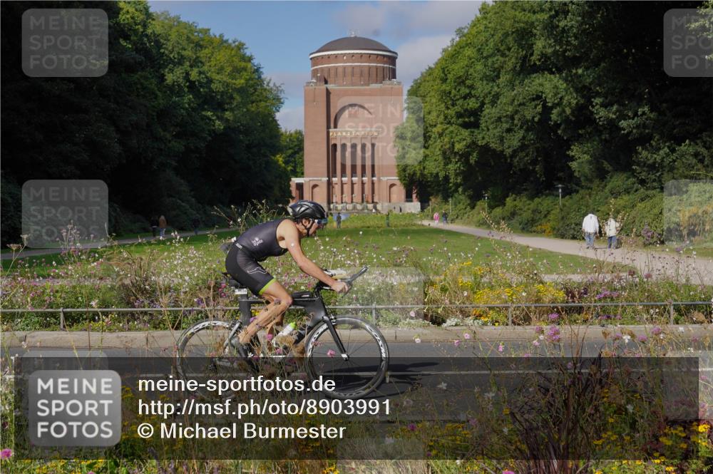 14.09.2025 - Stadtparktriathlon Michael Burmester http://msf.ph/oto/8903991 14.09.2025 10:58:27 Radfahren 820, 821, 835, 846, 848, 852, 859, 861, 872, 898, 919 meine-sportfotos.de
