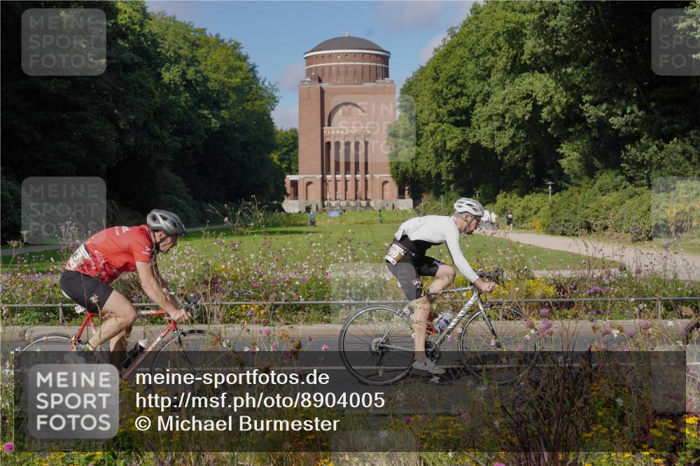 14.09.2025 - Stadtparktriathlon Michael Burmester http://msf.ph/oto/8904005 14.09.2025 10:59:03 Radfahren 727, 739, 743, 759, 799, 804, 862, 873, 882, 917, 920 meine-sportfotos.de