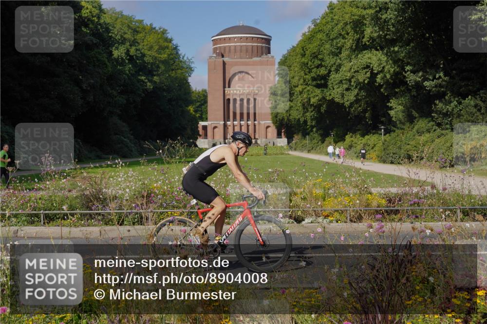 14.09.2025 - Stadtparktriathlon Michael Burmester http://msf.ph/oto/8904008 14.09.2025 10:59:08 Radfahren 683, 739, 743, 759, 862, 873, 882, 920 meine-sportfotos.de