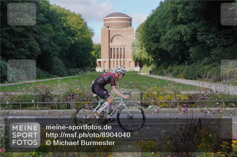 14.09.2025 - Stadtparktriathlon Michael Burmester http://msf.ph/oto/8904040 14.09.2025 11:00:49 Radfahren 716, 724, 730, 735, 793, 805, 865, 870, 918 meine-sportfotos.de