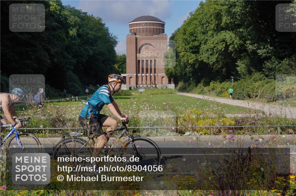 14.09.2025 - Stadtparktriathlon Michael Burmester http://msf.ph/oto/8904056 14.09.2025 11:01:33 Radfahren 728, 769, 772, 847, 880, 901 meine-sportfotos.de