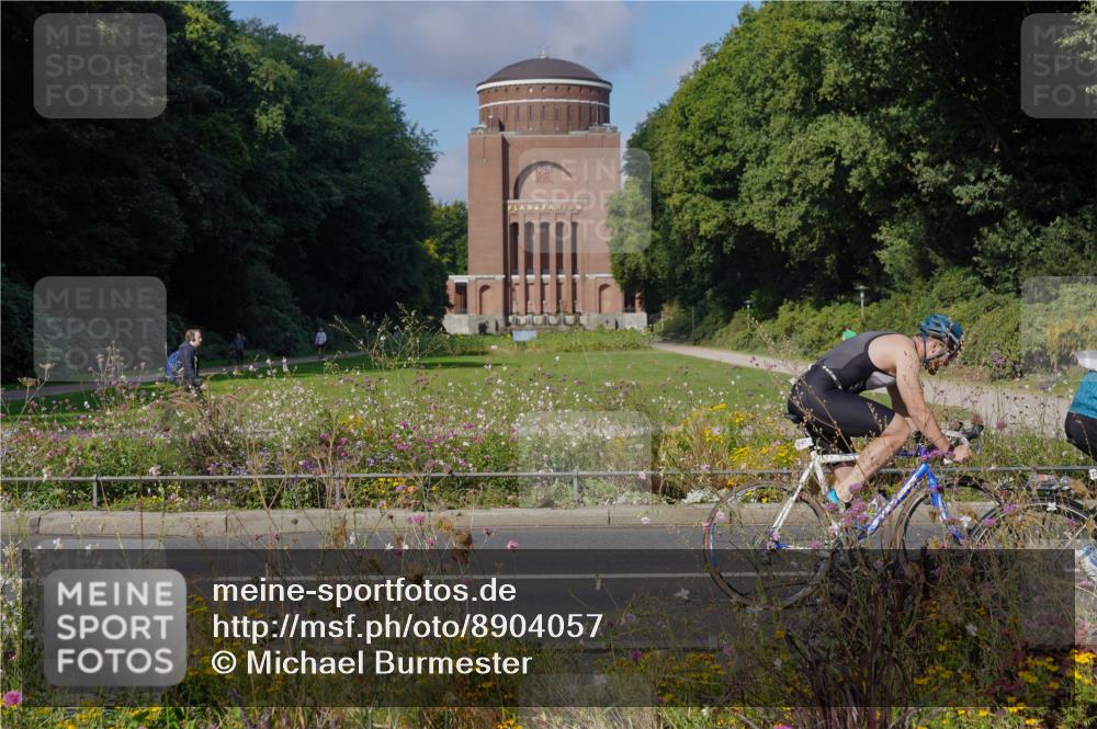 14.09.2025 - Stadtparktriathlon Michael Burmester http://msf.ph/oto/8904057 14.09.2025 11:01:33 Radfahren 728, 769, 772, 847, 880, 901 meine-sportfotos.de