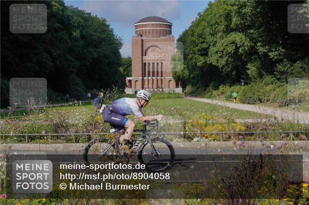 14.09.2025 - Stadtparktriathlon Michael Burmester http://msf.ph/oto/8904058 14.09.2025 11:01:35 Radfahren 728, 769, 772, 847, 880, 901 meine-sportfotos.de