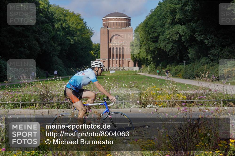 14.09.2025 - Stadtparktriathlon Michael Burmester http://msf.ph/oto/8904063 14.09.2025 11:01:51 Radfahren 663, 770, 787, 815, 823, 854 meine-sportfotos.de