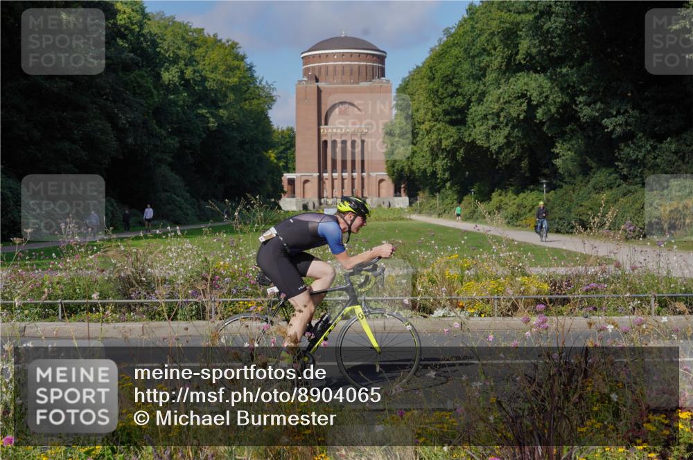 14.09.2025 - Stadtparktriathlon Michael Burmester http://msf.ph/oto/8904065 14.09.2025 11:01:55 Radfahren 663, 736, 770, 787, 815, 823, 842, 854, 868 meine-sportfotos.de