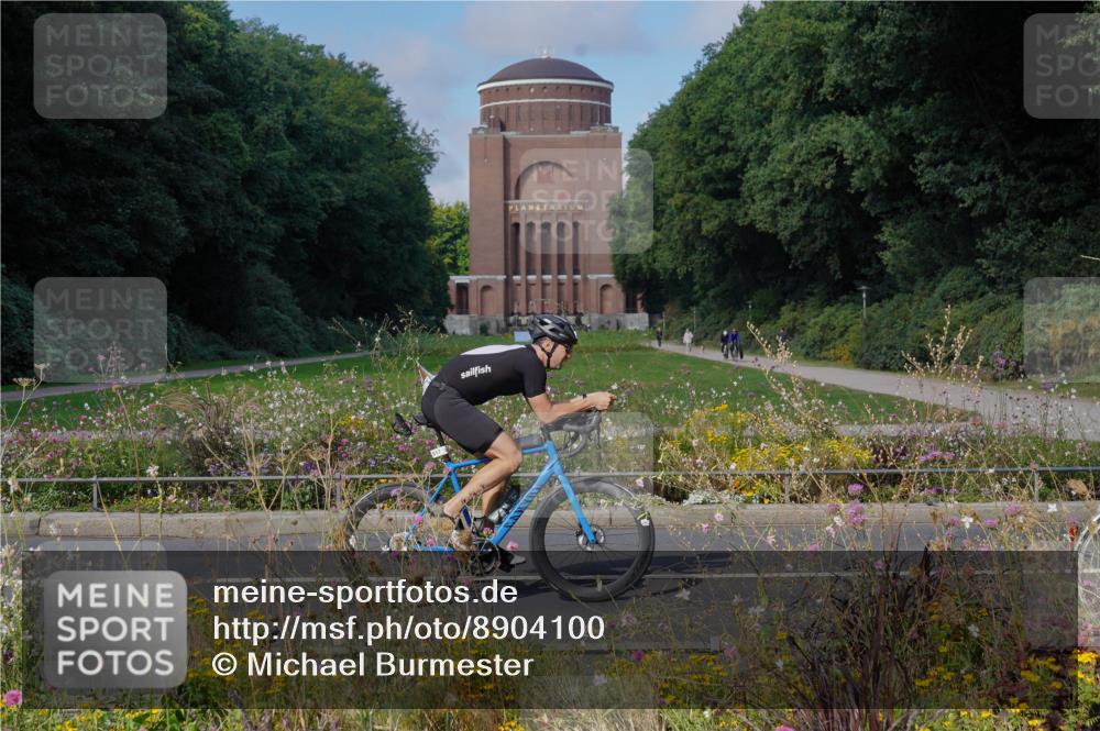 14.09.2025 - Stadtparktriathlon Michael Burmester http://msf.ph/oto/8904100 14.09.2025 11:03:36 Radfahren 668, 760, 767, 792, 817 meine-sportfotos.de