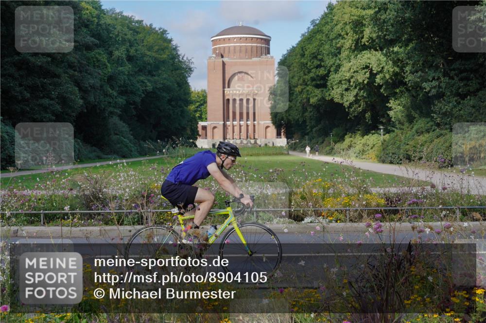 14.09.2025 - Stadtparktriathlon Michael Burmester http://msf.ph/oto/8904105 14.09.2025 11:03:51 Radfahren 721, 740, 765, 781, 798, 909 meine-sportfotos.de
