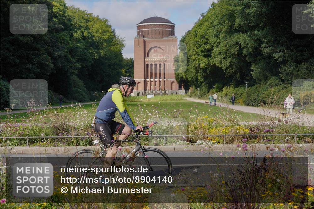 14.09.2025 - Stadtparktriathlon Michael Burmester http://msf.ph/oto/8904140 14.09.2025 11:05:30 Radfahren 796, 827, 837, 846, 850, 855, 872, 898 meine-sportfotos.de