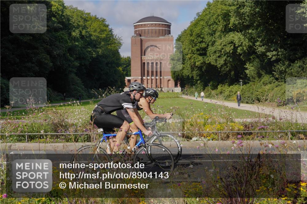 14.09.2025 - Stadtparktriathlon Michael Burmester http://msf.ph/oto/8904143 14.09.2025 11:05:47 Radfahren 744, 750, 756, 759, 799, 804, 859, 861 meine-sportfotos.de