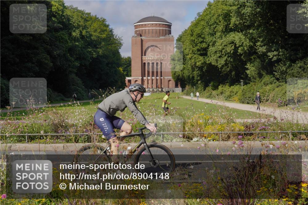 14.09.2025 - Stadtparktriathlon Michael Burmester http://msf.ph/oto/8904148 14.09.2025 11:05:57 Radfahren 727, 743, 744, 750, 756, 759, 799, 804, 848, 897 meine-sportfotos.de