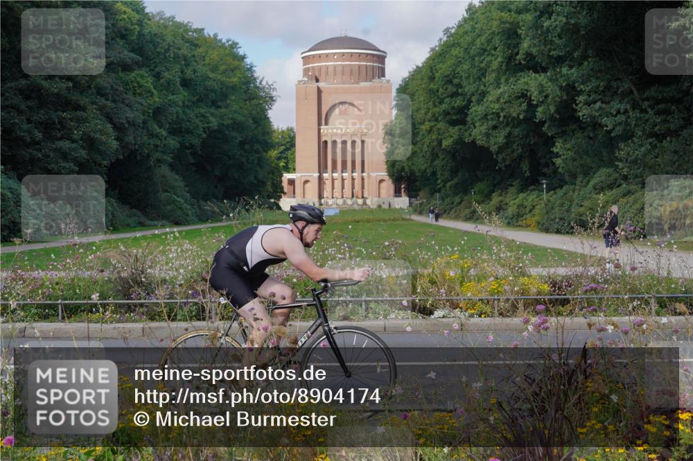 14.09.2025 - Stadtparktriathlon Michael Burmester http://msf.ph/oto/8904174 14.09.2025 11:07:19 Radfahren 739, 785, 825, 838, 871, 886 meine-sportfotos.de