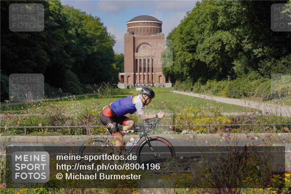 14.09.2025 - Stadtparktriathlon Michael Burmester http://msf.ph/oto/8904196 14.09.2025 11:08:45 Radfahren 766, 842, 895 meine-sportfotos.de
