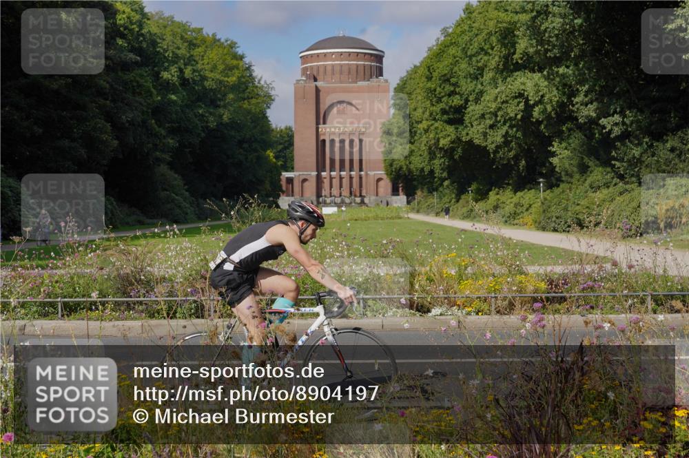14.09.2025 - Stadtparktriathlon Michael Burmester http://msf.ph/oto/8904197 14.09.2025 11:08:51 Radfahren 766, 808, 875, 876, 895 meine-sportfotos.de