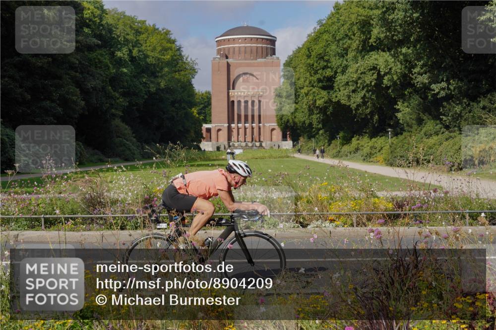 14.09.2025 - Stadtparktriathlon Michael Burmester http://msf.ph/oto/8904209 14.09.2025 11:09:38 Radfahren 724, 729, 780, 790, 831, 900 meine-sportfotos.de