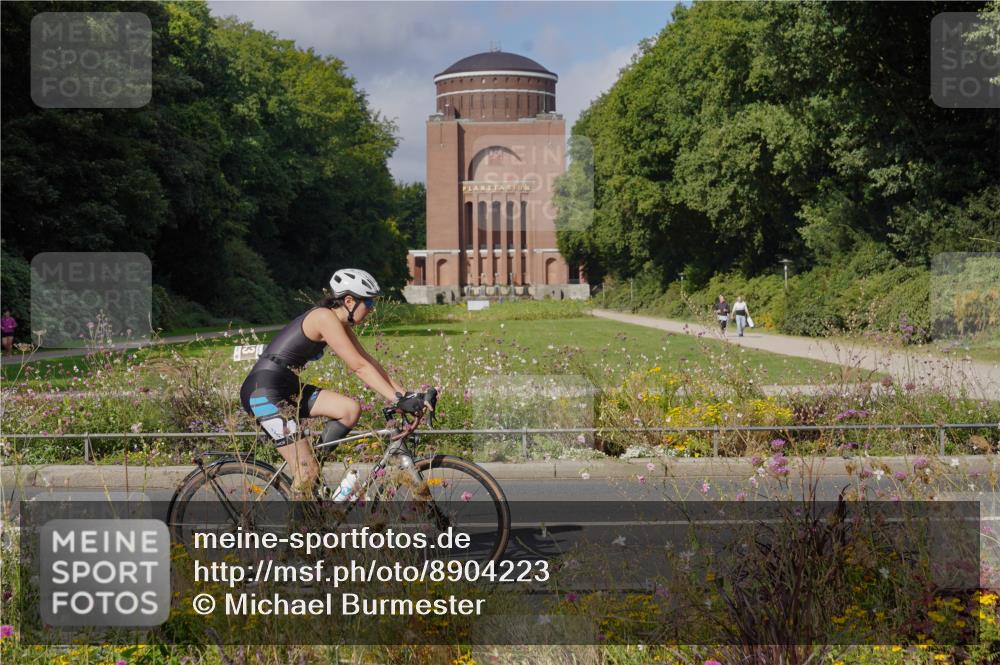 14.09.2025 - Stadtparktriathlon Michael Burmester http://msf.ph/oto/8904223 14.09.2025 11:10:42 Radfahren 643, 761, 916 meine-sportfotos.de