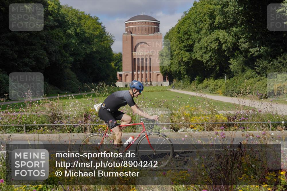 14.09.2025 - Stadtparktriathlon Michael Burmester http://msf.ph/oto/8904242 14.09.2025 11:12:03 Radfahren 754, 755, 765, 771, 802, 852, 905, 919 meine-sportfotos.de