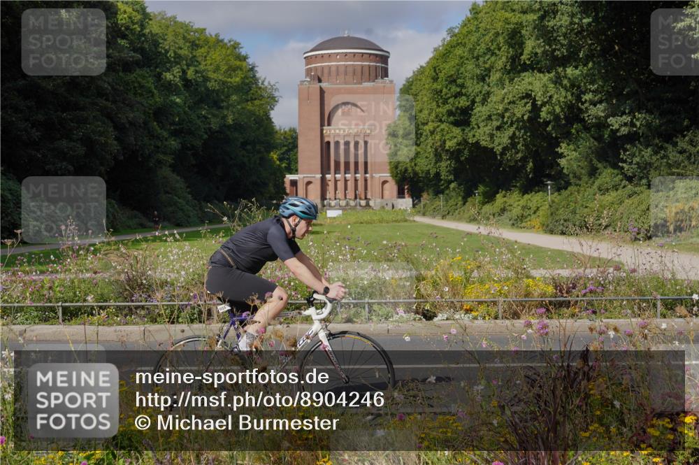 14.09.2025 - Stadtparktriathlon Michael Burmester http://msf.ph/oto/8904246 14.09.2025 11:12:12 Radfahren 734, 774, 801, 803, 835, 905 meine-sportfotos.de