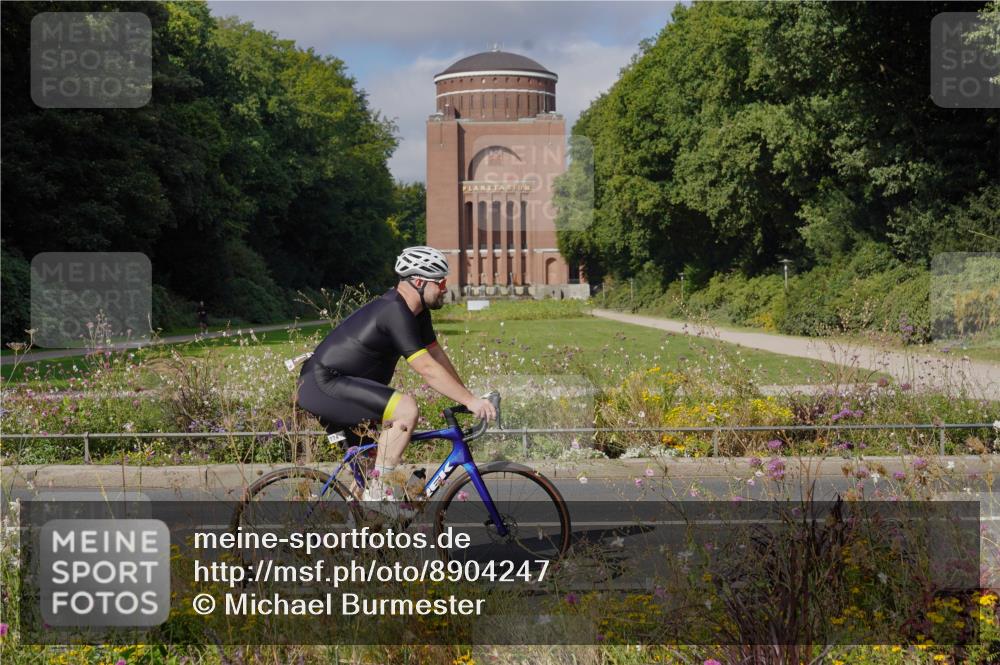 14.09.2025 - Stadtparktriathlon Michael Burmester http://msf.ph/oto/8904247 14.09.2025 11:12:15 Radfahren 734, 774, 801, 803, 807, 835, 846, 905 meine-sportfotos.de