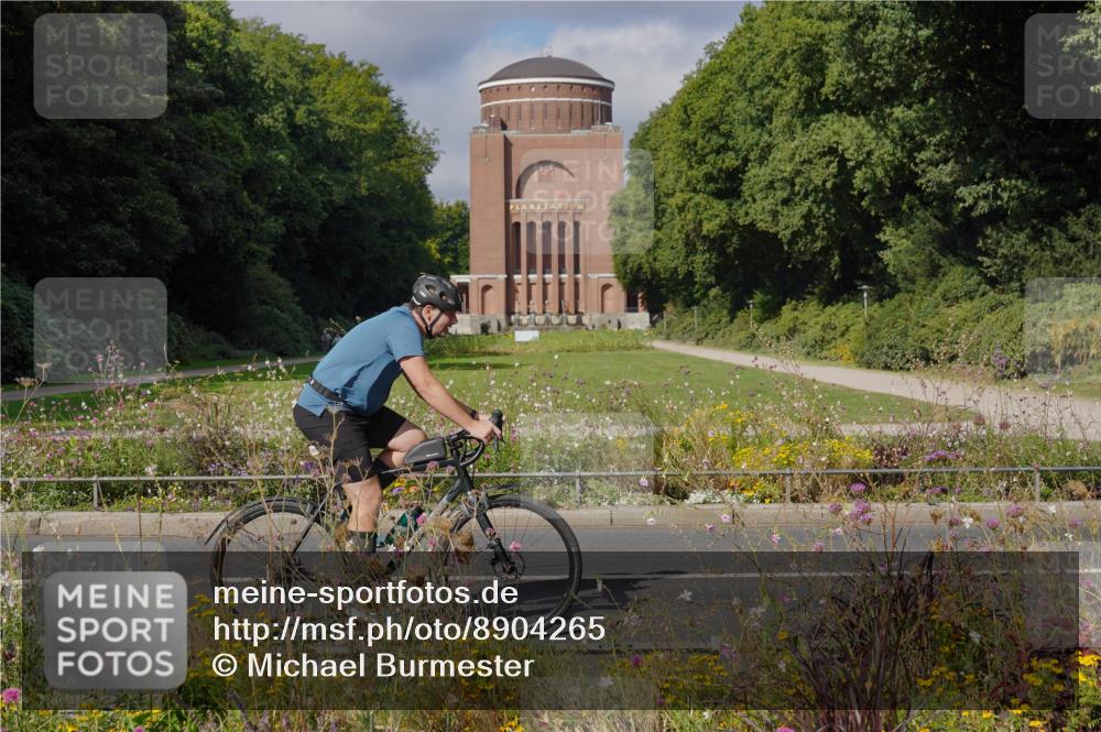 14.09.2025 - Stadtparktriathlon Michael Burmester http://msf.ph/oto/8904265 14.09.2025 11:13:17 Radfahren 776, 827, 828, 861, 891, 897, 973 meine-sportfotos.de