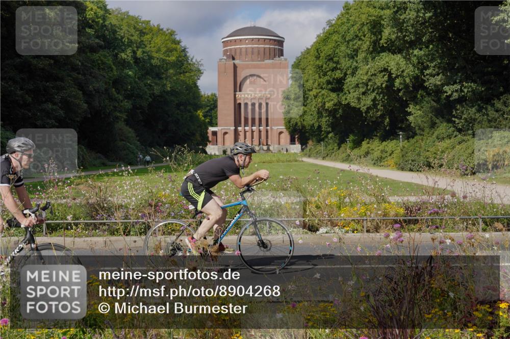 14.09.2025 - Stadtparktriathlon Michael Burmester http://msf.ph/oto/8904268 14.09.2025 11:13:26 Radfahren 776, 825, 828, 857, 889, 897, 917 meine-sportfotos.de