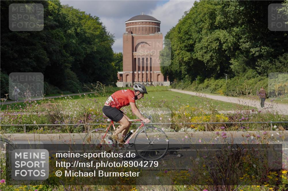 14.09.2025 - Stadtparktriathlon Michael Burmester http://msf.ph/oto/8904279 14.09.2025 11:14:12 Radfahren 744, 796, 824, 847, 850, 873, 1012 meine-sportfotos.de