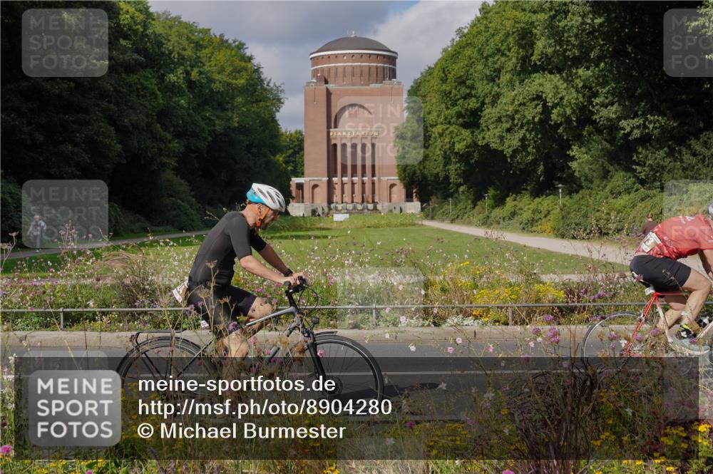 14.09.2025 - Stadtparktriathlon Michael Burmester http://msf.ph/oto/8904280 14.09.2025 11:14:12 Radfahren 744, 796, 824, 847, 850, 873, 1012 meine-sportfotos.de