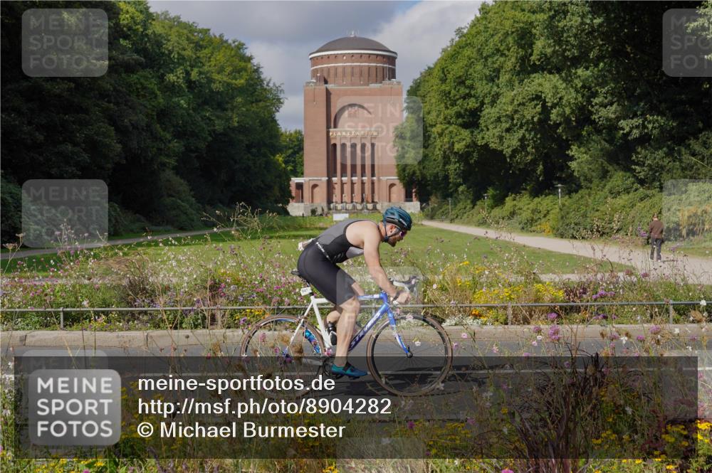 14.09.2025 - Stadtparktriathlon Michael Burmester http://msf.ph/oto/8904282 14.09.2025 11:14:16 Radfahren 744, 775, 824, 847, 873, 1012 meine-sportfotos.de