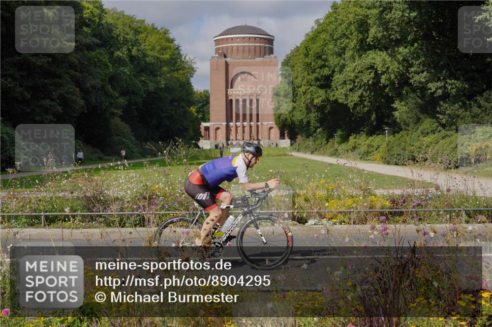 14.09.2025 - Stadtparktriathlon Michael Burmester http://msf.ph/oto/8904295 14.09.2025 11:15:27 Radfahren 756, 777, 816, 829, 837, 842, 870, 880, 892, 901, 921 meine-sportfotos.de