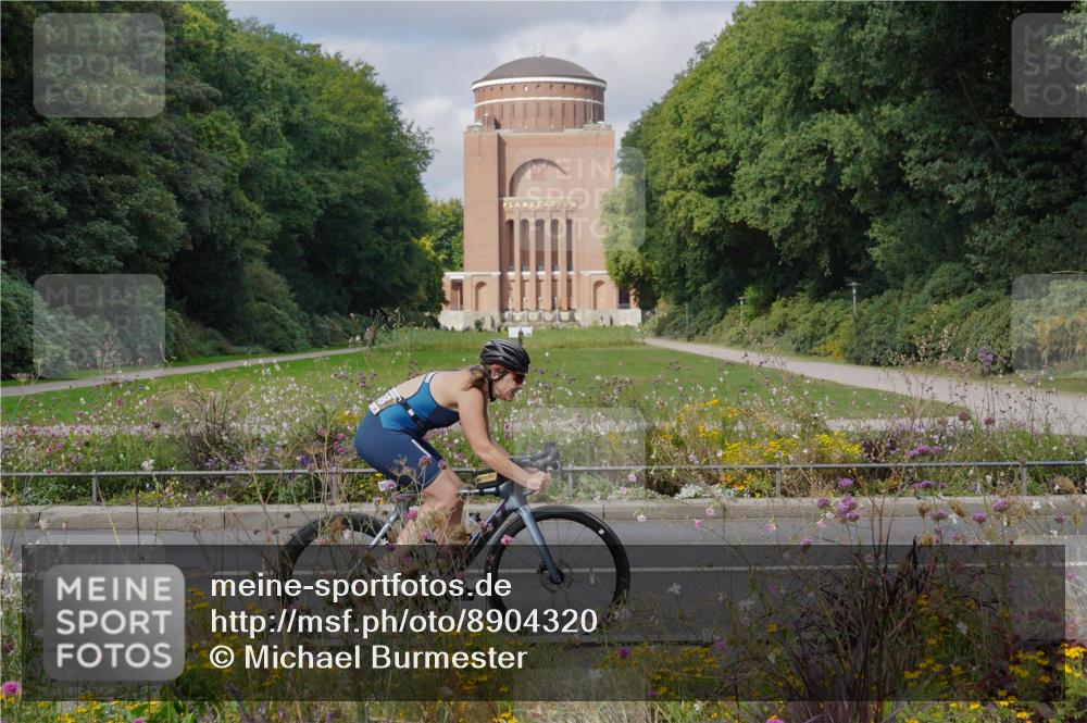 14.09.2025 - Stadtparktriathlon Michael Burmester http://msf.ph/oto/8904320 14.09.2025 11:16:30 Radfahren 876, 895, 968 meine-sportfotos.de
