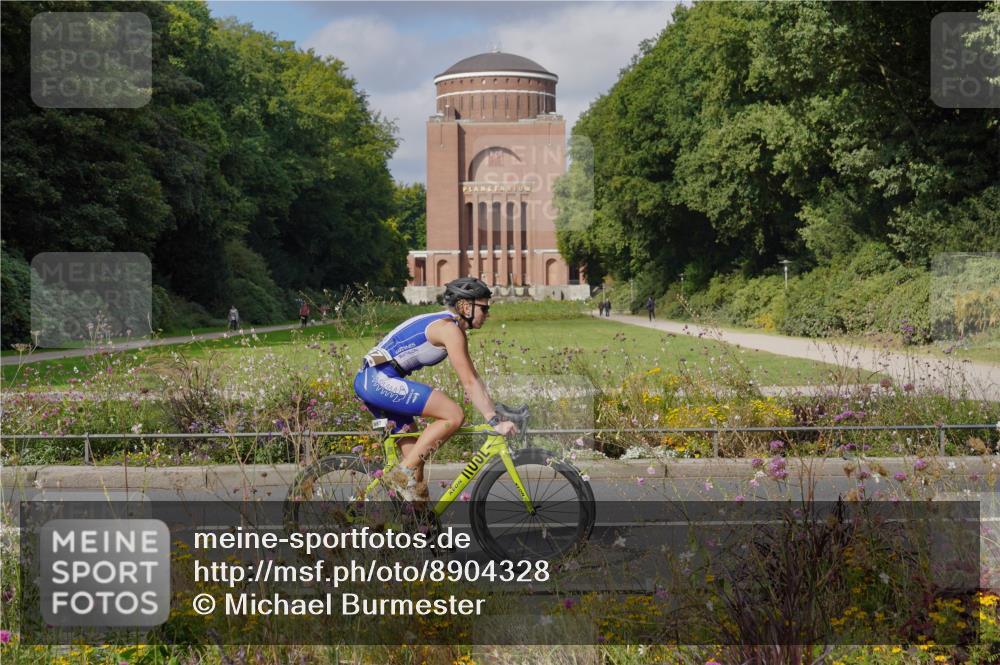 14.09.2025 - Stadtparktriathlon Michael Burmester http://msf.ph/oto/8904328 14.09.2025 11:17:08 Radfahren 843, 900, 950, 967, 987, 1000 meine-sportfotos.de