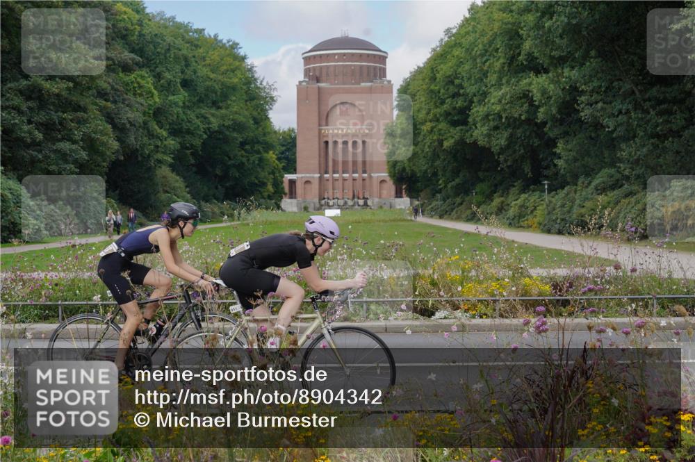 14.09.2025 - Stadtparktriathlon Michael Burmester http://msf.ph/oto/8904342 14.09.2025 11:18:35 Radfahren 724, 868, 932, 934, 935, 951, 976, 985, 993, 1015 meine-sportfotos.de