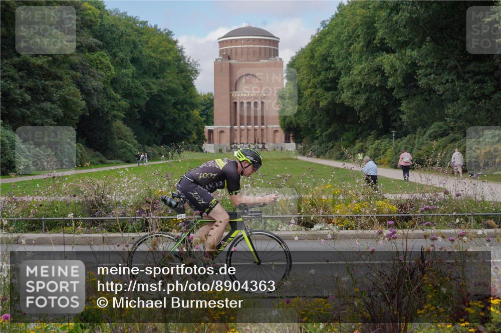 14.09.2025 - Stadtparktriathlon Michael Burmester http://msf.ph/oto/8904363 14.09.2025 11:19:48 Radfahren 825, 836, 898, 1009, 1020 meine-sportfotos.de