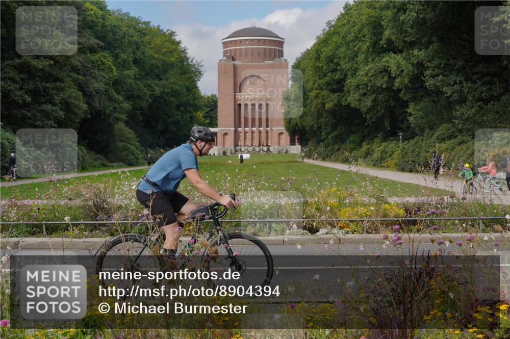 14.09.2025 - Stadtparktriathlon Michael Burmester http://msf.ph/oto/8904394 14.09.2025 11:21:33 Radfahren 734, 871, 891 meine-sportfotos.de