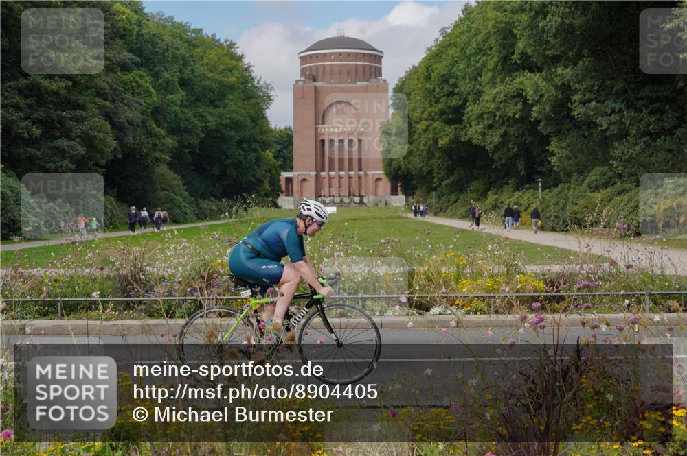 14.09.2025 - Stadtparktriathlon Michael Burmester http://msf.ph/oto/8904405 14.09.2025 11:22:07 Radfahren 842, 929, 939, 952, 964, 972, 978, 1007, 1014, 1017 meine-sportfotos.de