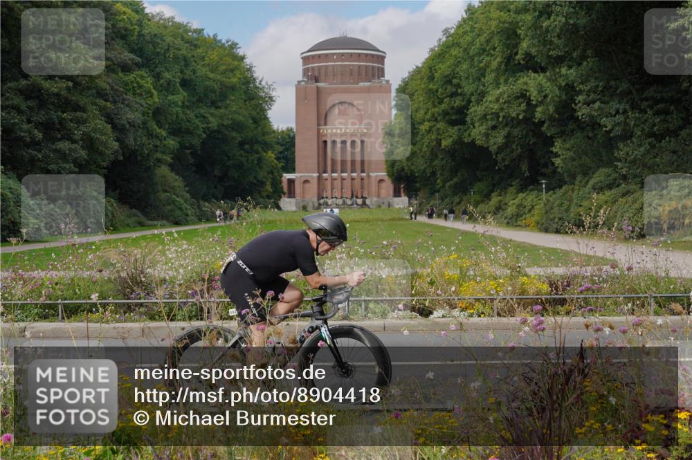 14.09.2025 - Stadtparktriathlon Michael Burmester http://msf.ph/oto/8904418 14.09.2025 11:22:41 Radfahren 857, 862, 870, 875, 892, 921, 957, 958, 998 meine-sportfotos.de
