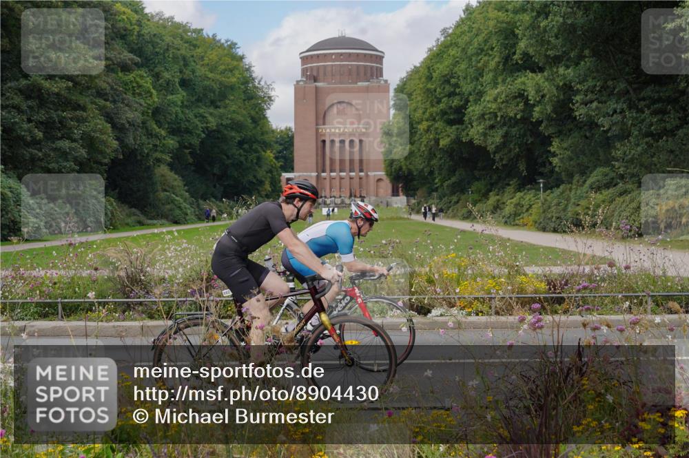 14.09.2025 - Stadtparktriathlon Michael Burmester http://msf.ph/oto/8904430 14.09.2025 11:23:03 Radfahren 829, 831, 851, 882, 918, 920, 946, 948, 963, 974 meine-sportfotos.de