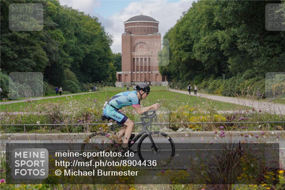 14.09.2025 - Stadtparktriathlon Michael Burmester http://msf.ph/oto/8904436 14.09.2025 11:23:33 Radfahren 849, 858, 888, 966 meine-sportfotos.de