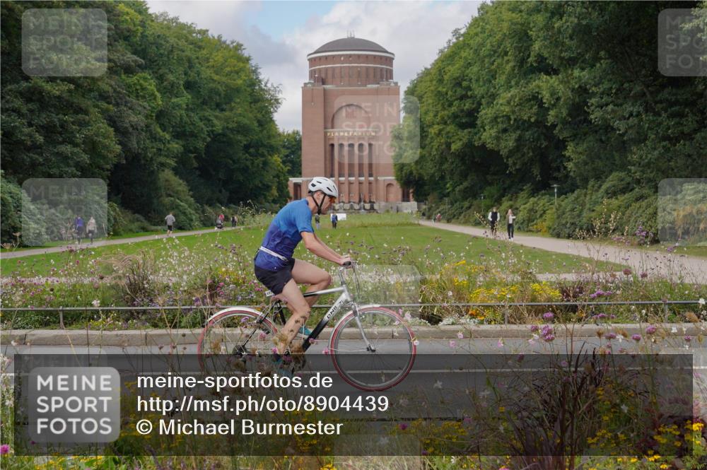 14.09.2025 - Stadtparktriathlon Michael Burmester http://msf.ph/oto/8904439 14.09.2025 11:23:45 Radfahren 849, 893, 936, 940, 943, 994, 1005, 1008, 1011 meine-sportfotos.de