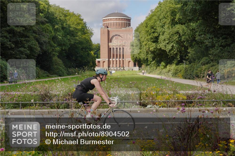 14.09.2025 - Stadtparktriathlon Michael Burmester http://msf.ph/oto/8904502 14.09.2025 11:27:44 Radfahren 833, 841, 872, 889, 917, 944, 990, 1009, 1016, 1020 meine-sportfotos.de