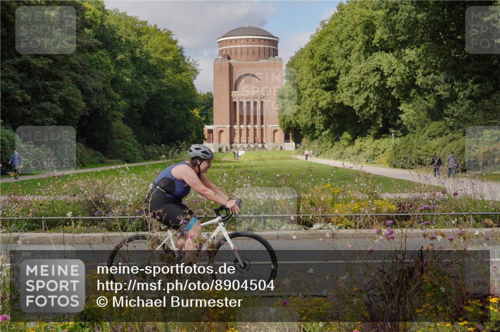 14.09.2025 - Stadtparktriathlon Michael Burmester http://msf.ph/oto/8904504 14.09.2025 11:27:48 Radfahren 833, 853, 872, 890, 897, 944, 990, 1009, 1016, 1020 meine-sportfotos.de